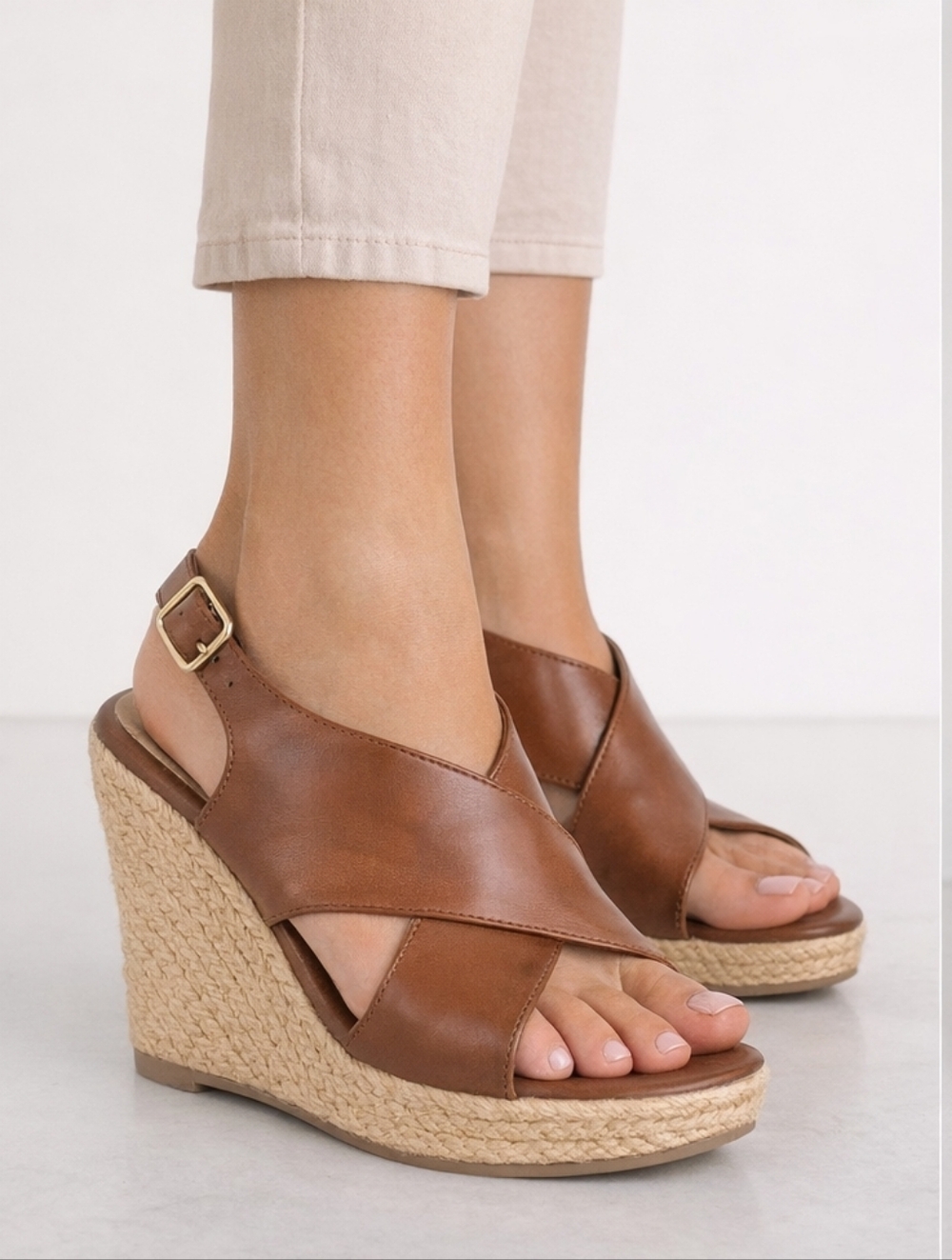 American Eagle Brown Wedge Sandals – Size 6.5